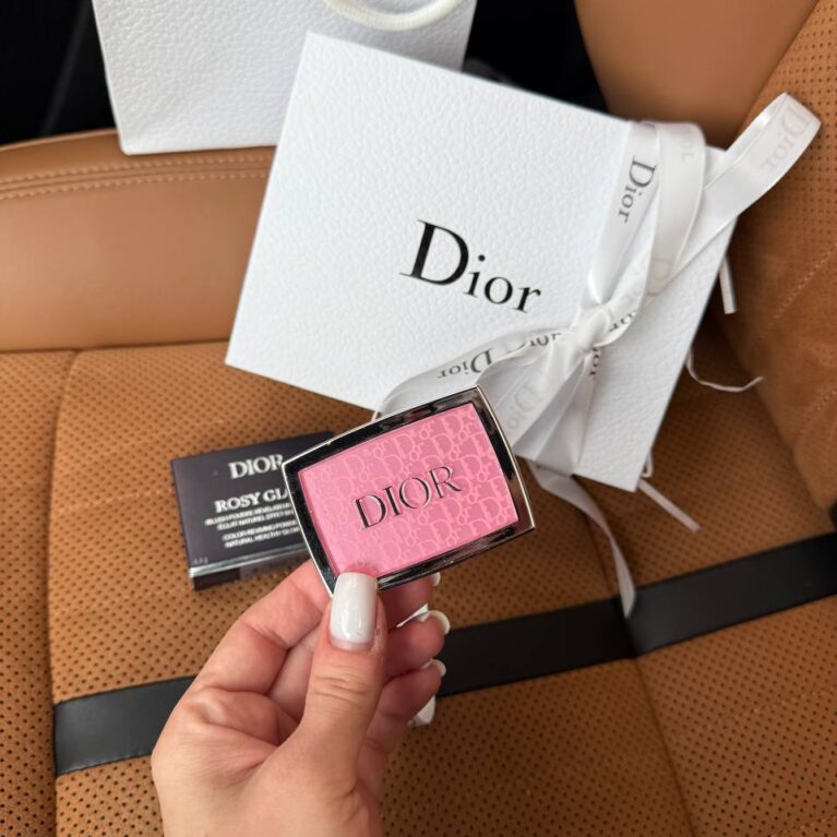 Рум'яна Dior Backstage Rosy Glow Blush з ефектом сяйва 001 Pink